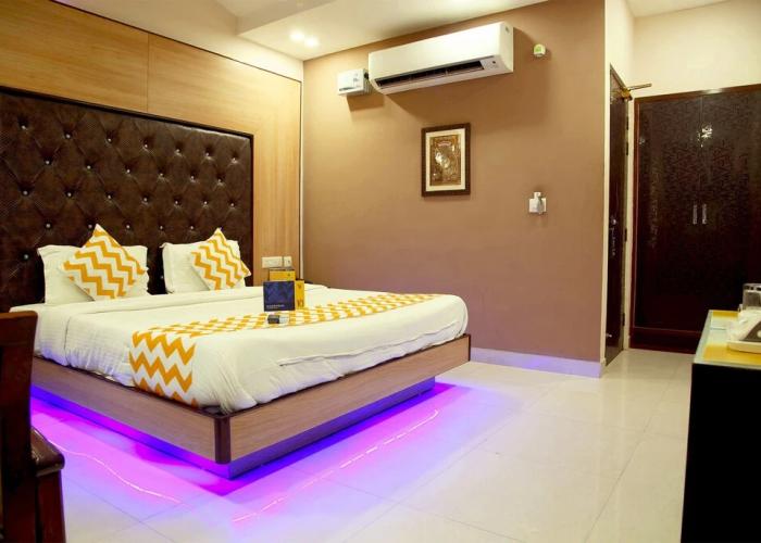 FabHotel Diamond