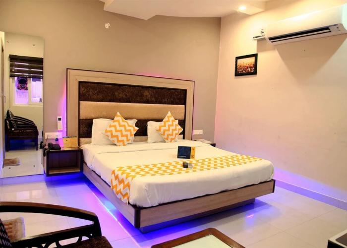 FabHotel Diamond