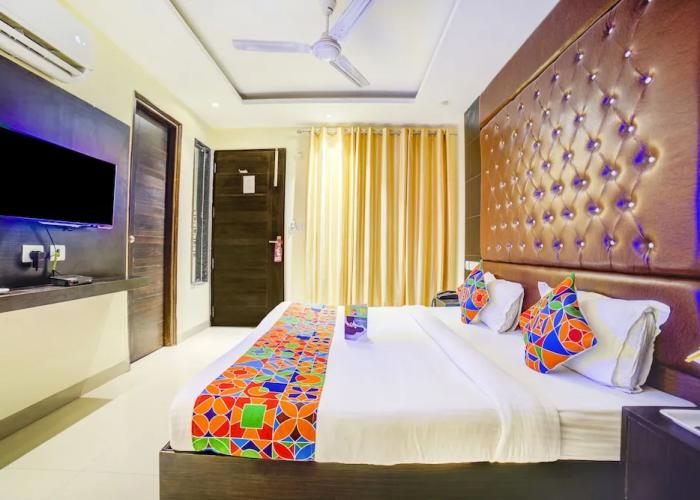 FabHotel Diamond