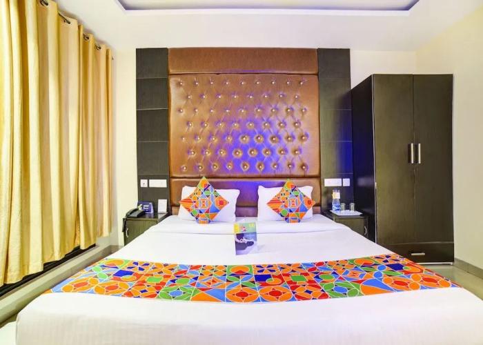 FabHotel Diamond