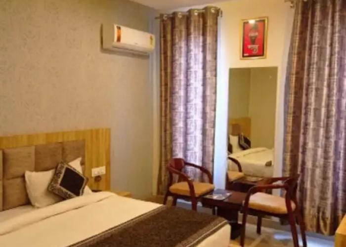 Hotel Glass Inn