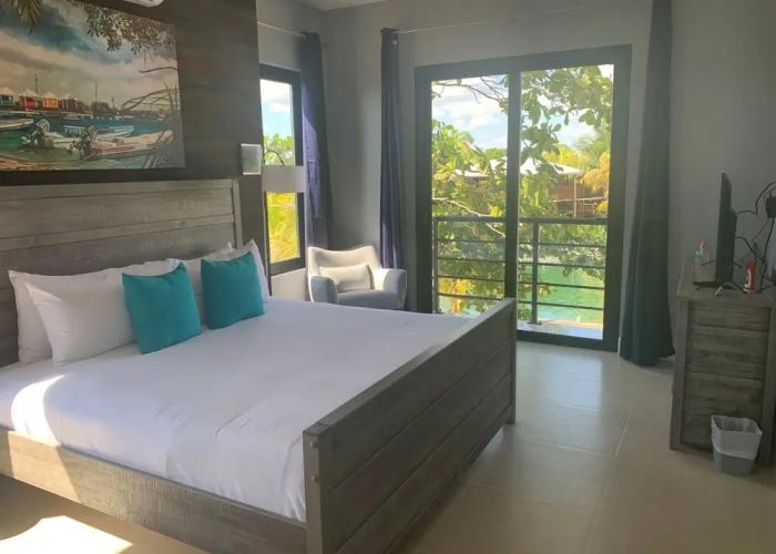 Sunset Gecko Condos - Unit 1A