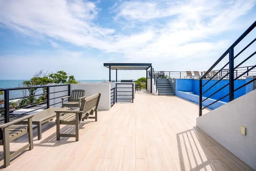 фото Oceanfront Sunset Gecko Condo - Second Floor 2B