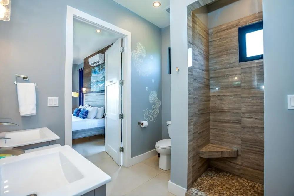 фото Oceanfront Sunset Gecko Condo - Second Floor 2B