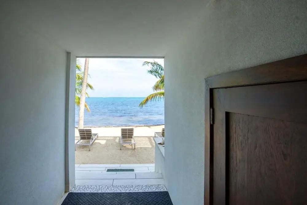 фото Oceanfront Sunset Gecko Condo - Second Floor 2B