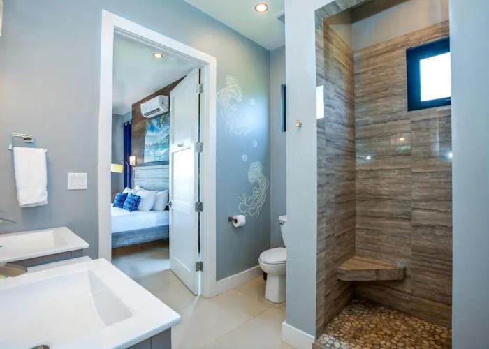 Oceanfront Sunset Gecko Condo - Second Floor 2A