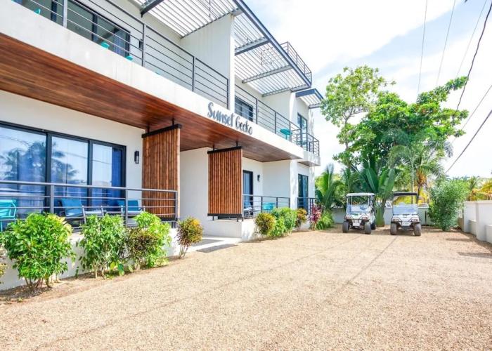Oceanfront Sunset Gecko Condo - Second Floor 2A