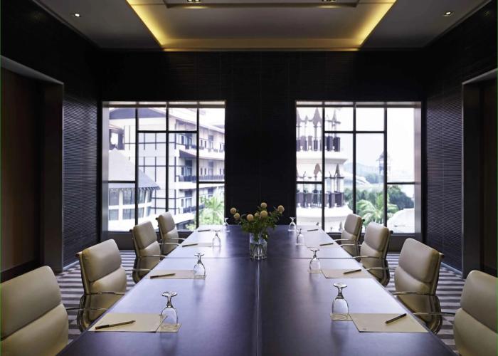 DoubleTree by Hilton Putrajaya Lakeside
