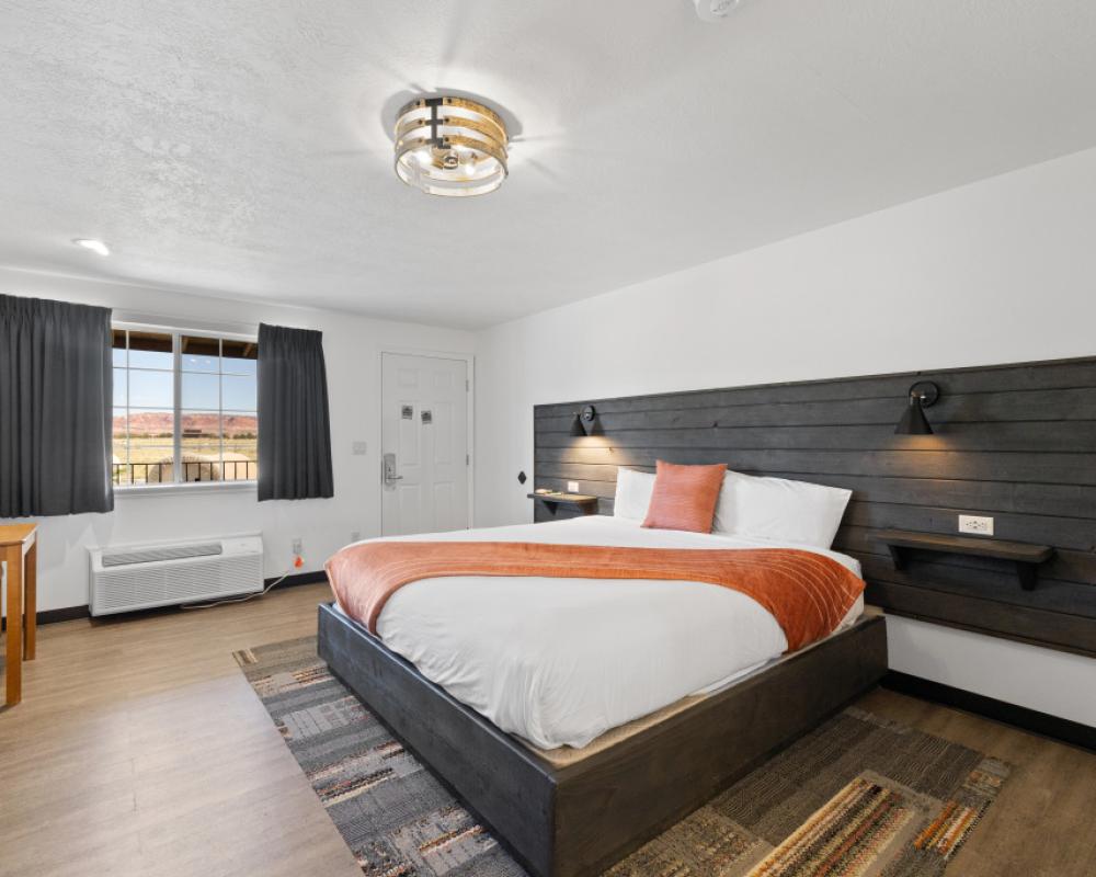 Broken Spur Inn & Steakhouse