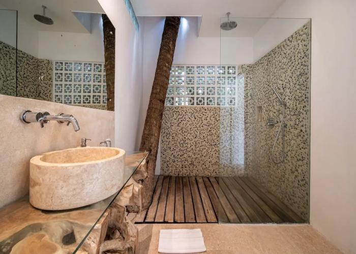 Limitless Jungle Villas Complex, 5 BR, Ubud With Staff