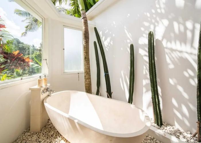 Magical Jungle Villa, 4 BR, Ubud With Staff