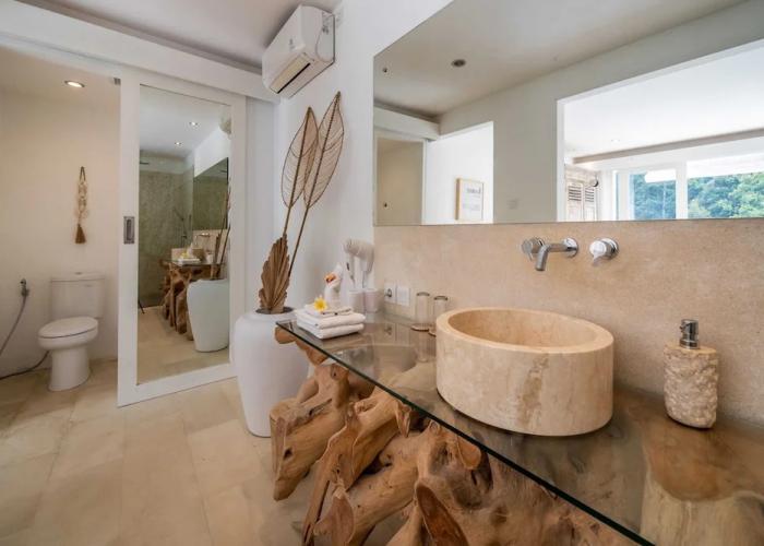 Magical Jungle Villa, 4 BR, Ubud With Staff