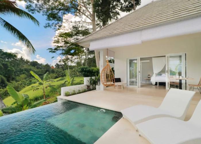 Romantic Jungle Villa, 1 BR, Ubud With Staff