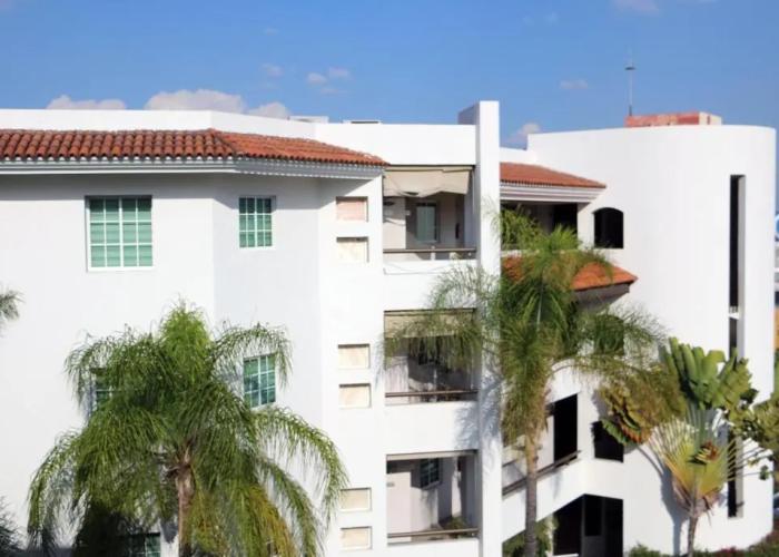 Aurea Hotel and Suites