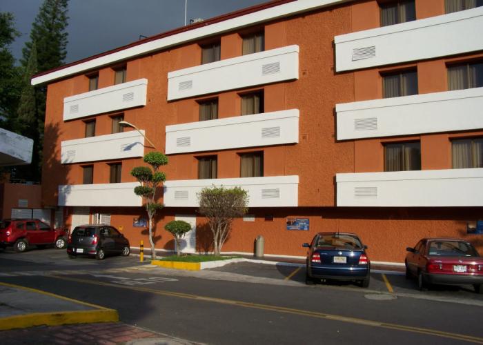 Country Plaza