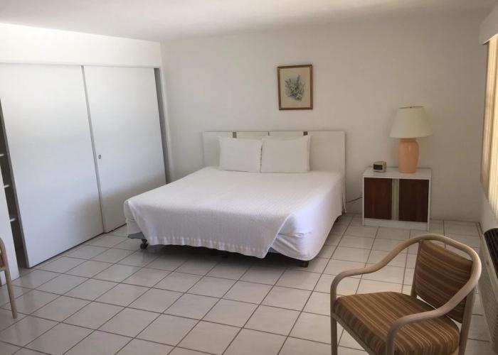 Paraquet Apartments