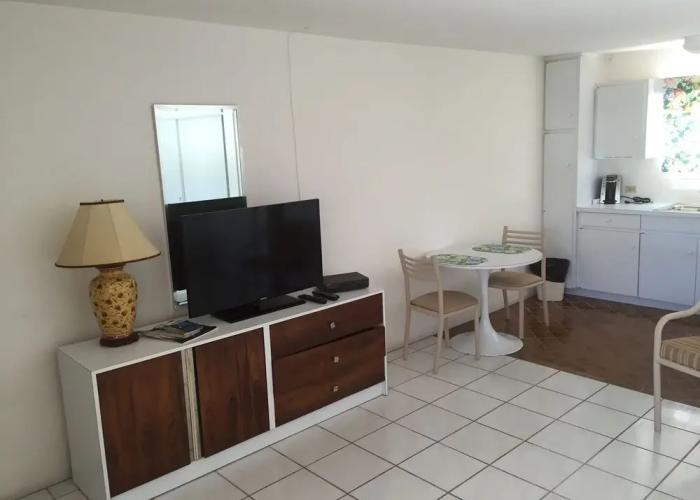 Paraquet Apartments