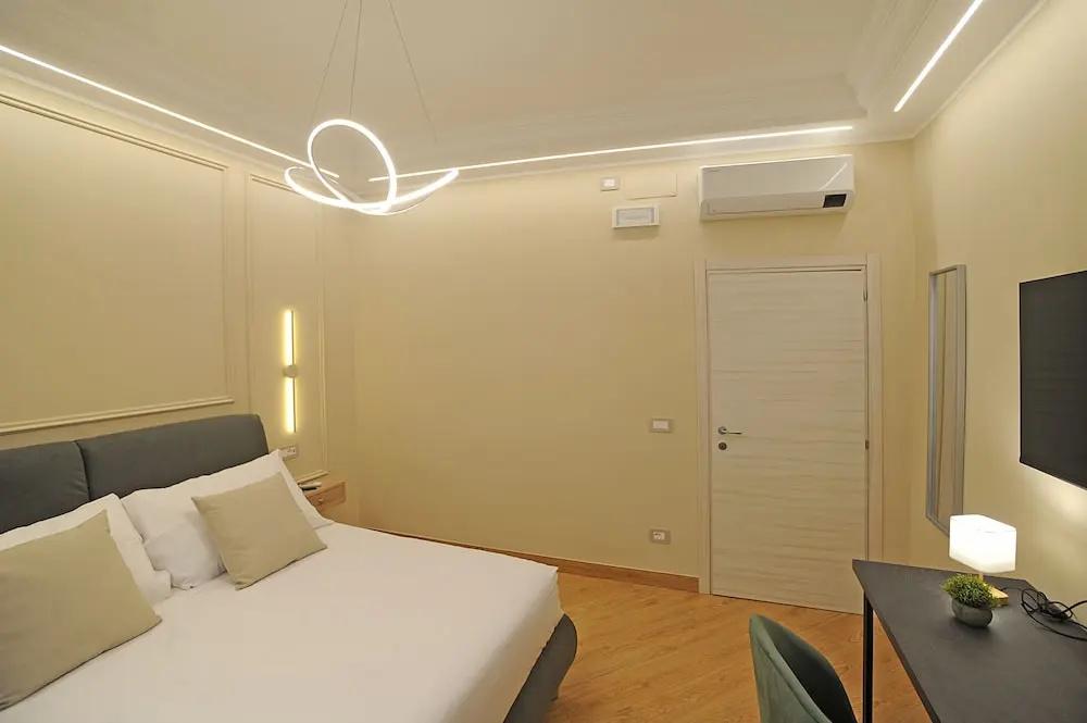 фото Mom Apartment Rooms&Suites