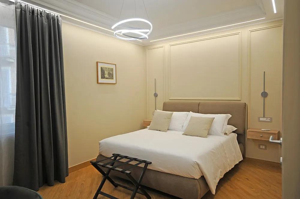 фото Mom Apartment Rooms&Suites
