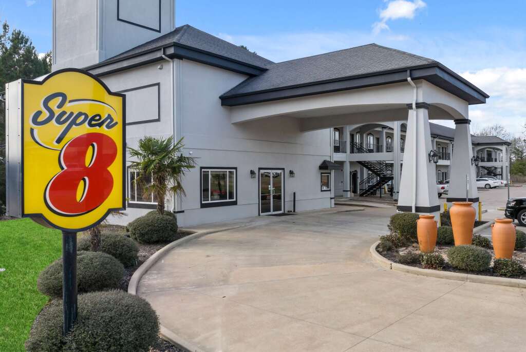 Super 8 by Wyndham Carthage TX