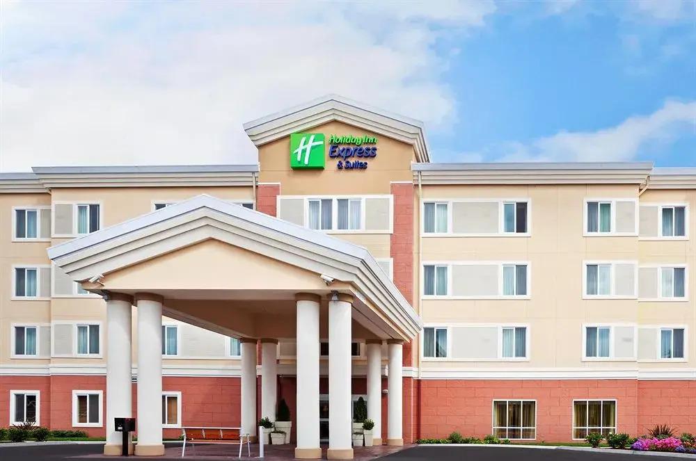 Holiday Inn Express & Suites Chehalis-Centralia