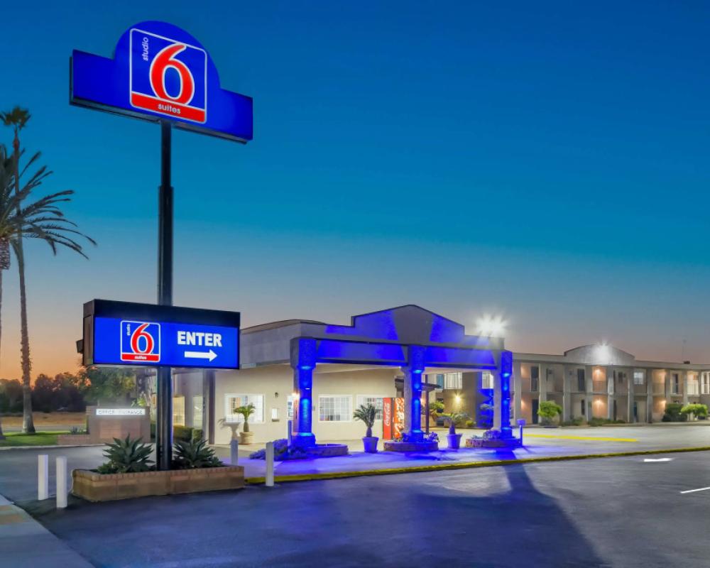 Studio 6 Suites Madera, California - Yosemite