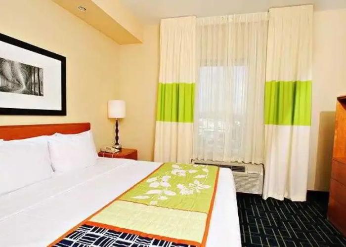 Comfort Inn & Suites South Akron