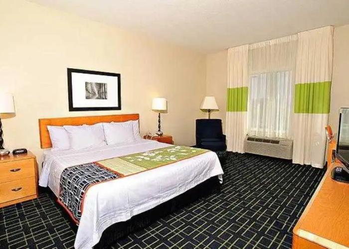 Comfort Inn & Suites South Akron