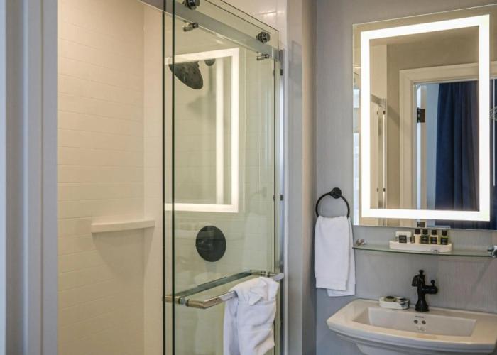 BLU-Tique, Akron, a Tribute Portfolio Hotel