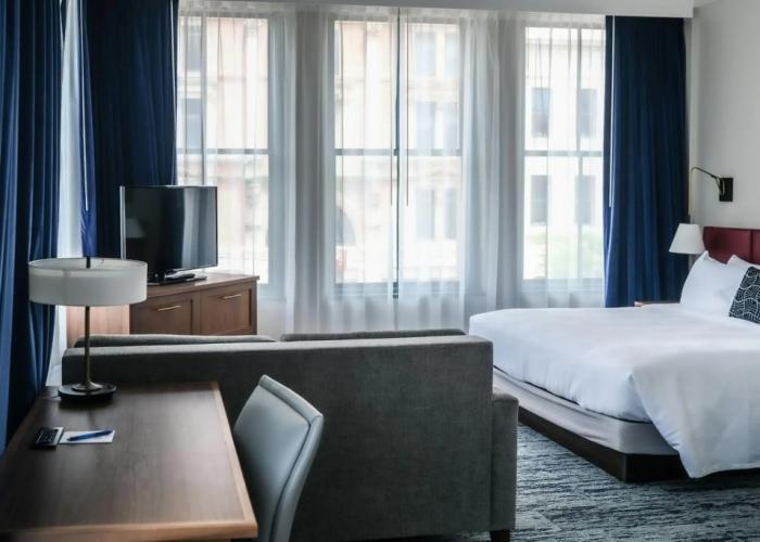 BLU-Tique, Akron, a Tribute Portfolio Hotel