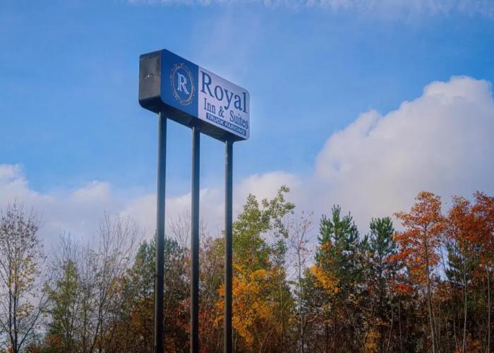 The Royal Inn & Suites