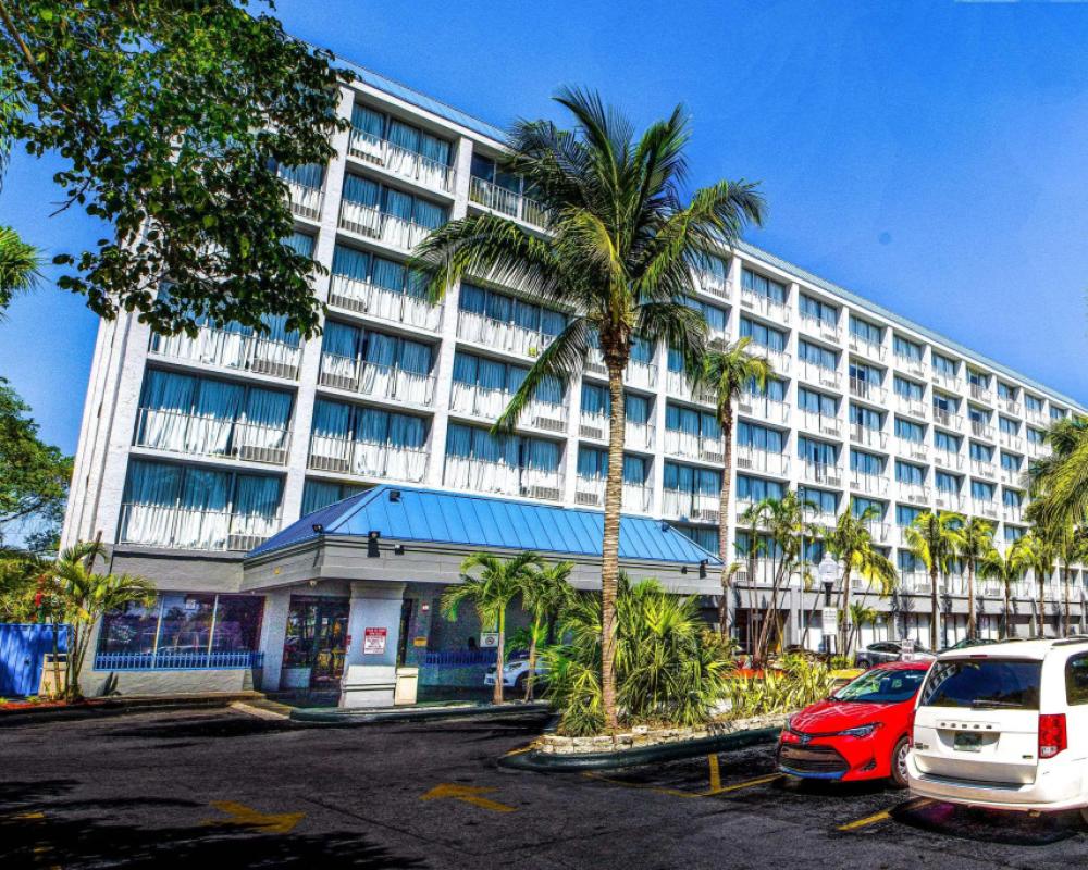 North Miami Beach Gardens Inn & Suites
