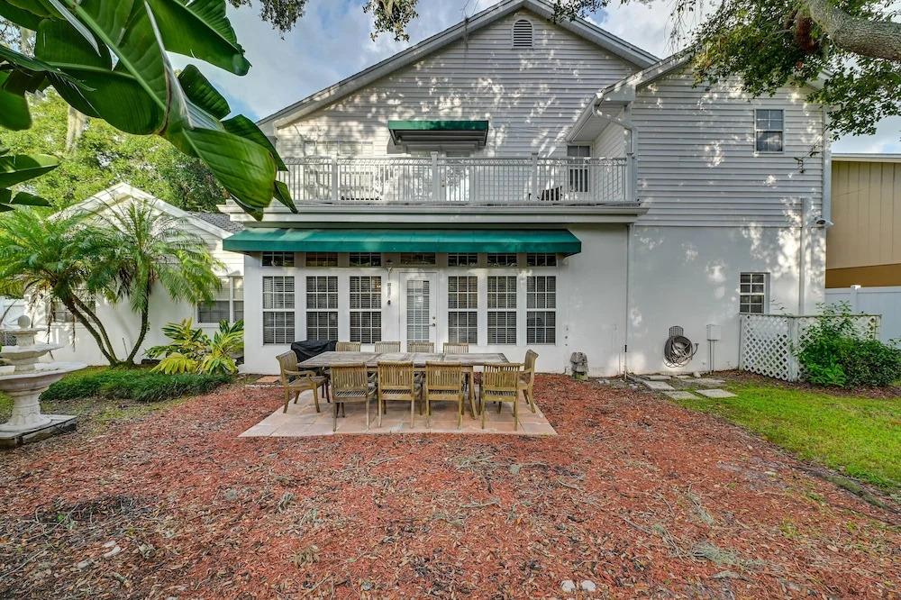 Palm Harbor Vacation Rental: 7 Mi to Beach!