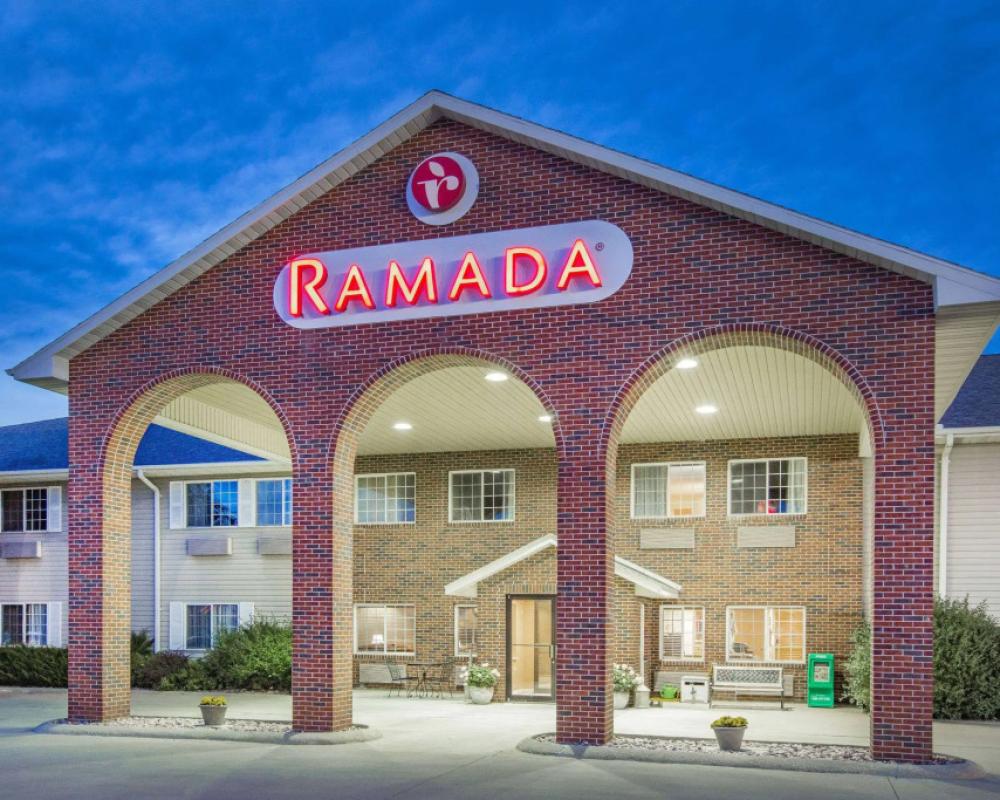 Ramada by Wyndham Spirit Lake/Okoboji