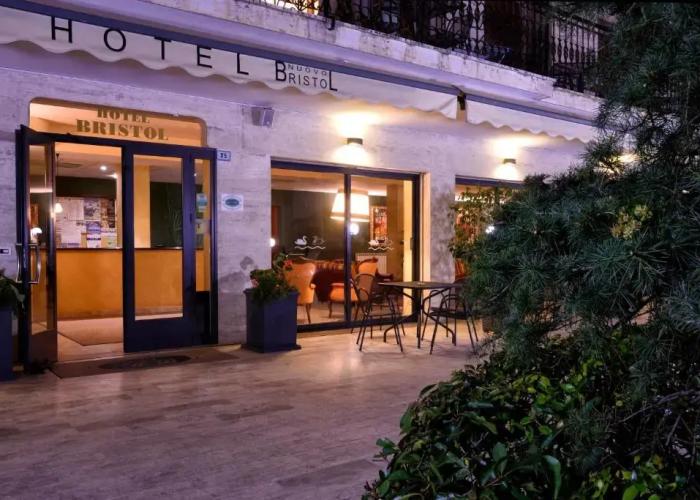 Hotel Bristol