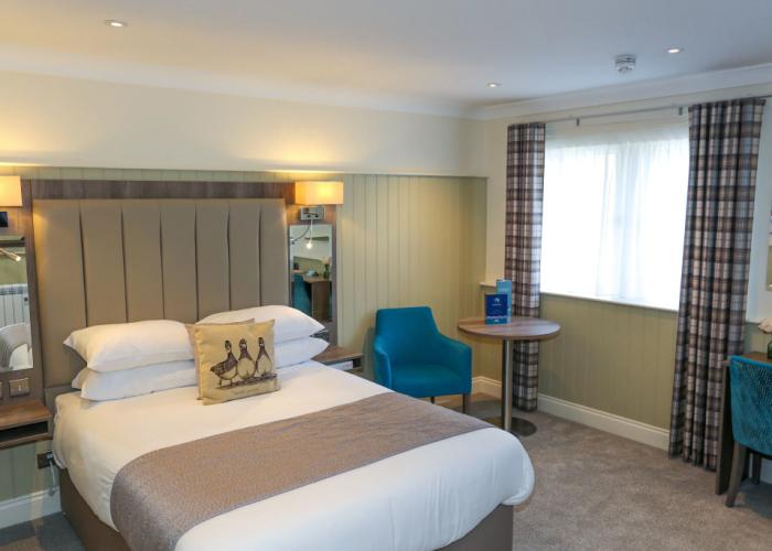 Duck Bay Hotel