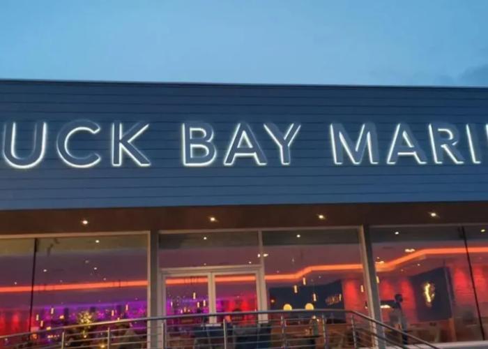 Duck Bay Hotel