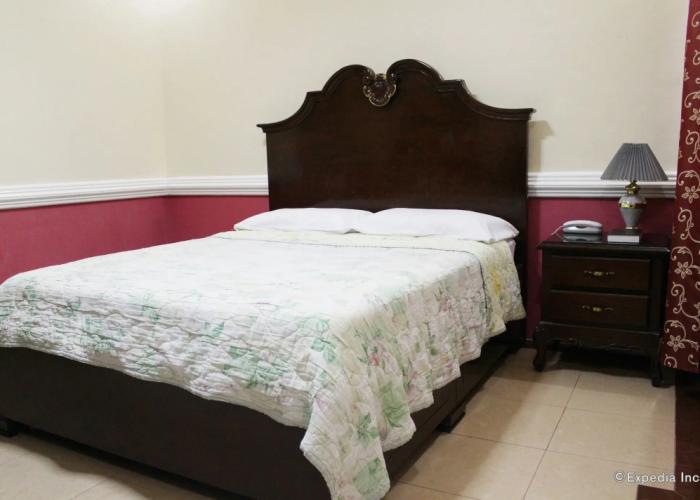 Kokomo's Suites Hotel