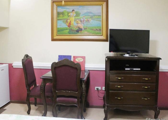 Kokomo's Suites Hotel
