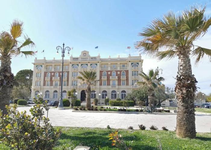 Grand Hotel