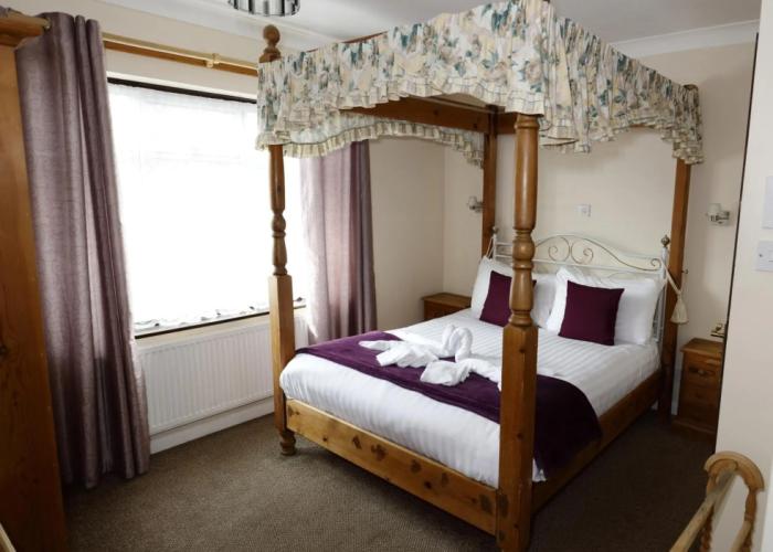 Aylesbray Lodge