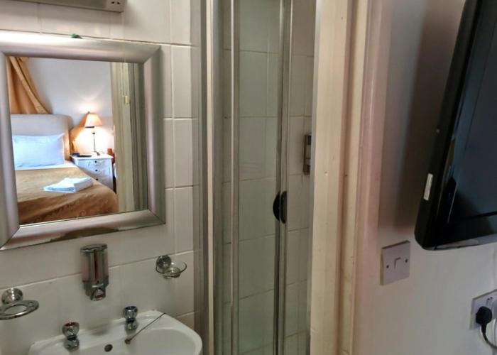 Acorn Guest House