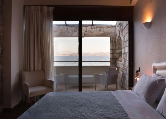 ENALIO Suites
