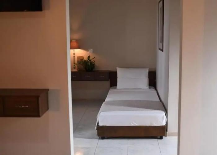 Vasilios Marinos Rooms