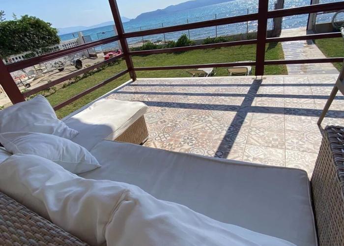 Costa Vasia Suites & Apartments