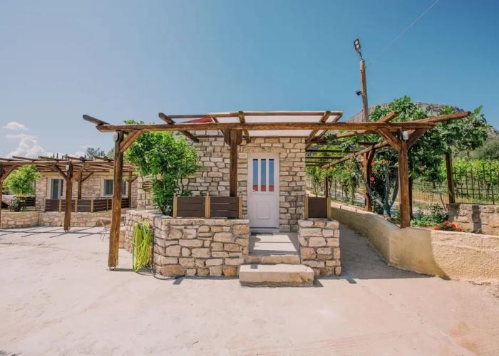 Acrocorinth Apartments