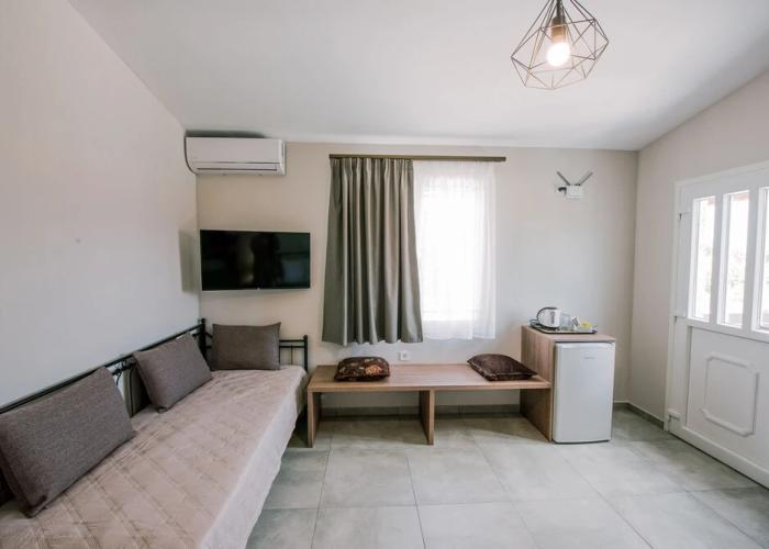 Acrocorinth Apartments
