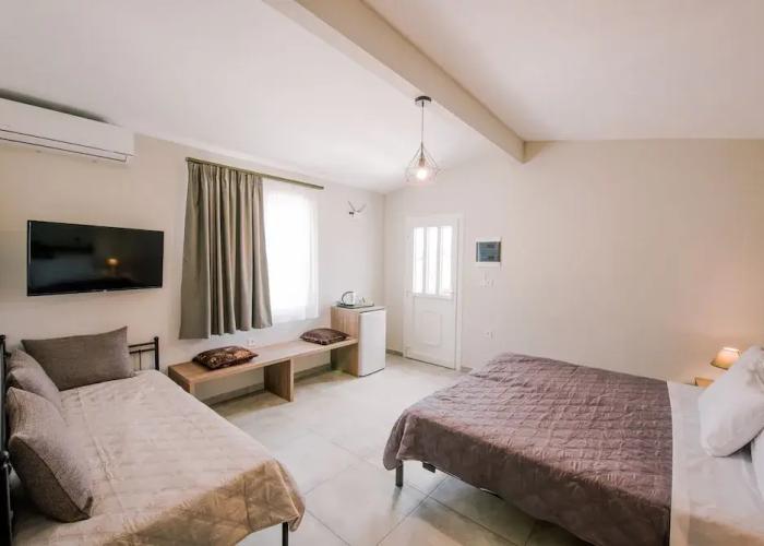 Acrocorinth Apartments