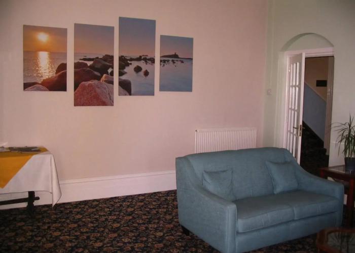 Marine Hotel