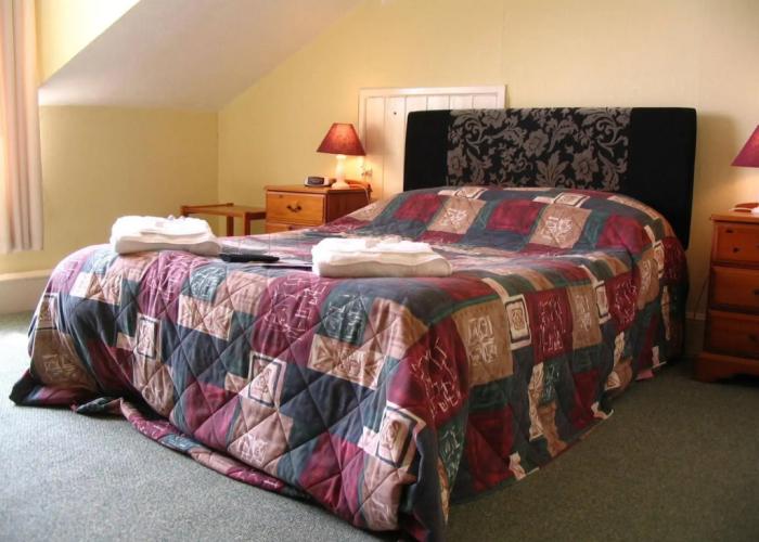 Marine Hotel